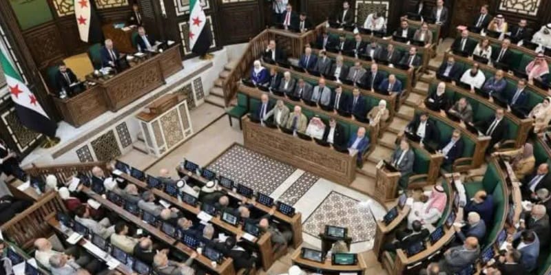 البرلمان السوري يناقش إلغاء قيود الملكية العقارية في المناطق الحدودية